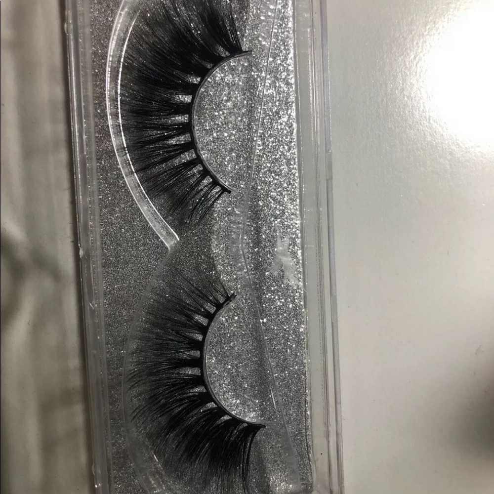 Brand new mink eyelashes *three pairs